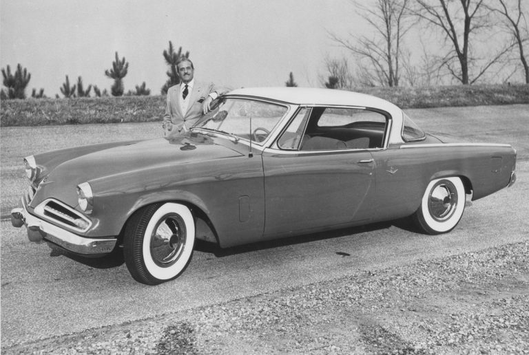 1953-commanderloewy